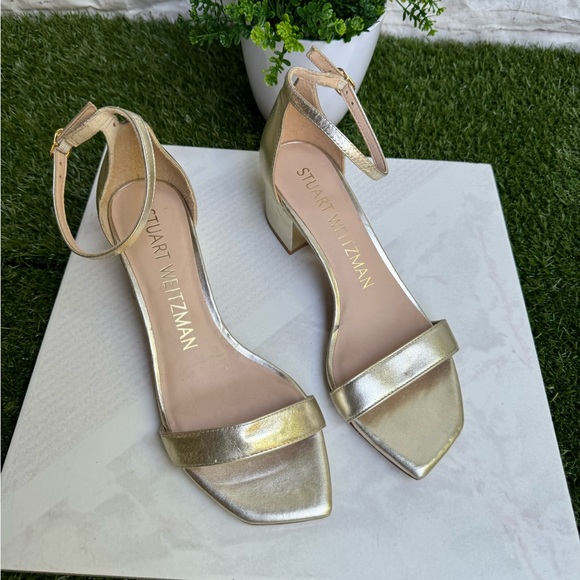 STUART WEITZMAN Nudistcurve
GOLD LEATHER ANKLE STRAP BLOCK HEEL SANDAL SIZE 7 - Picture 7 of 12